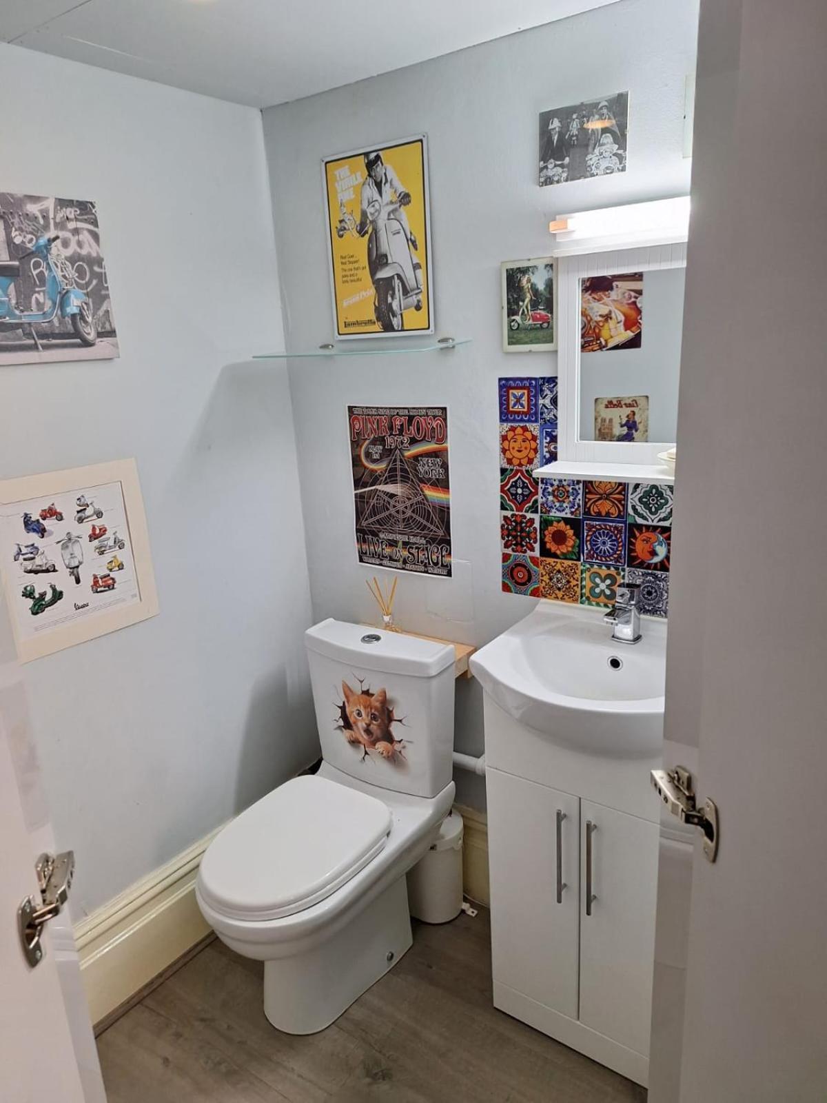 Todmorden Bed & Breakfast - The Toothless Mog Walsden Extérieur photo