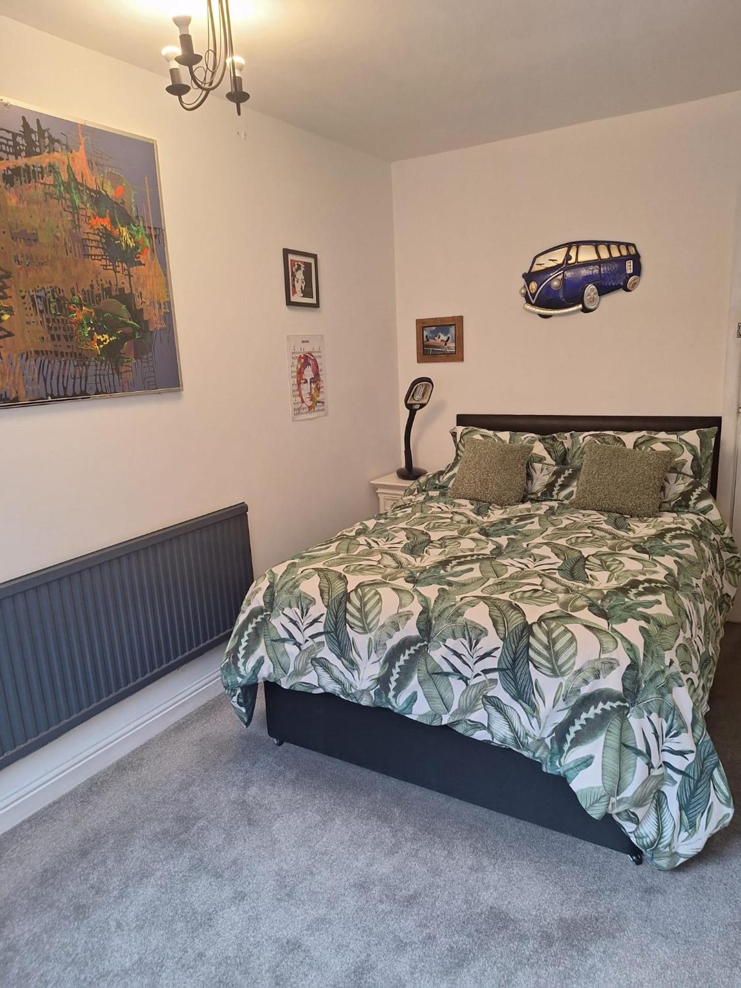 Todmorden Bed & Breakfast - The Toothless Mog Walsden Extérieur photo